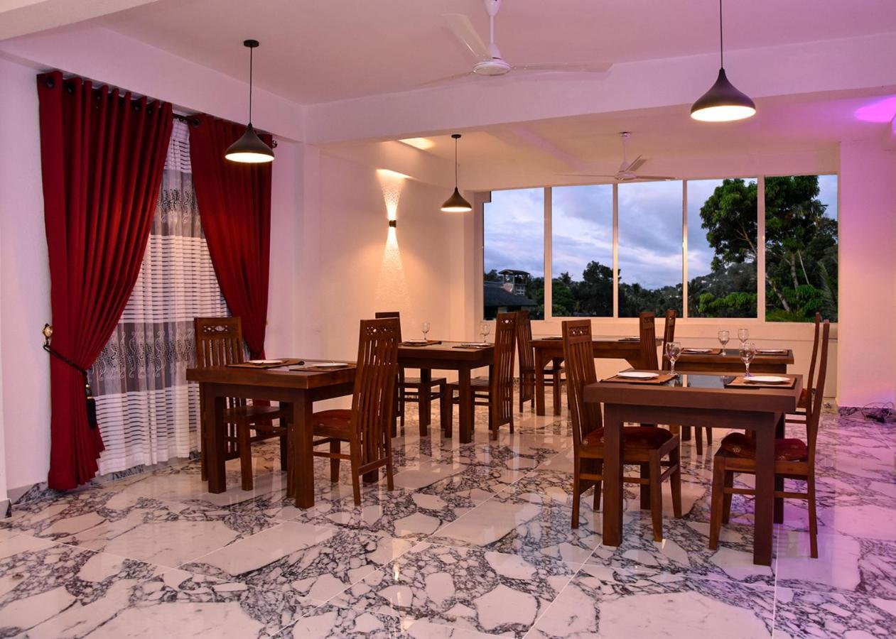 Hotel White Camelot Kandy Exterior foto