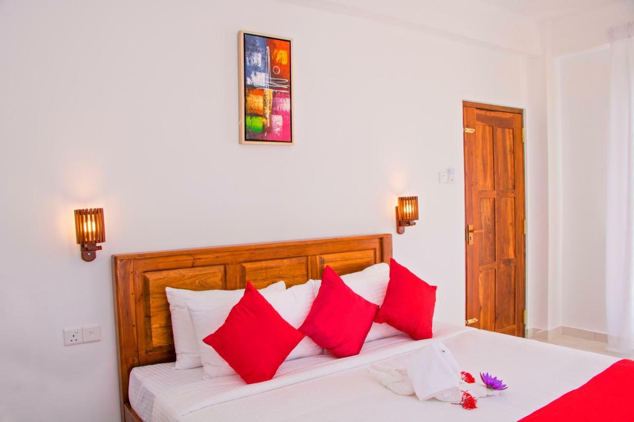 Hotel White Camelot Kandy Exterior foto